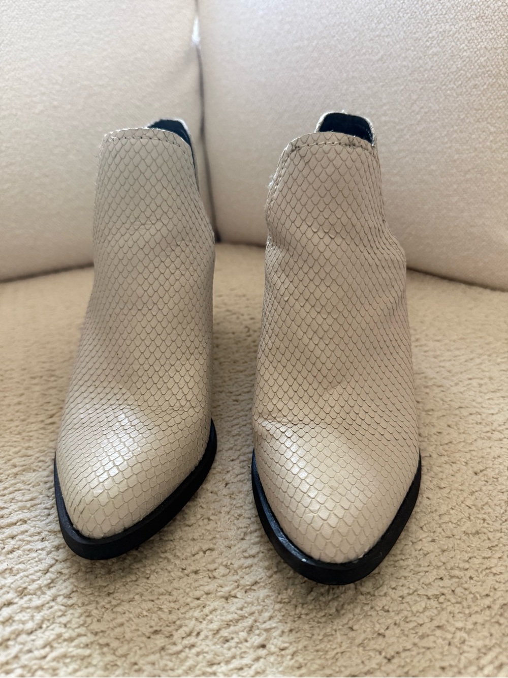 Steve Madden Women’s Cream Textured Ankle Boots